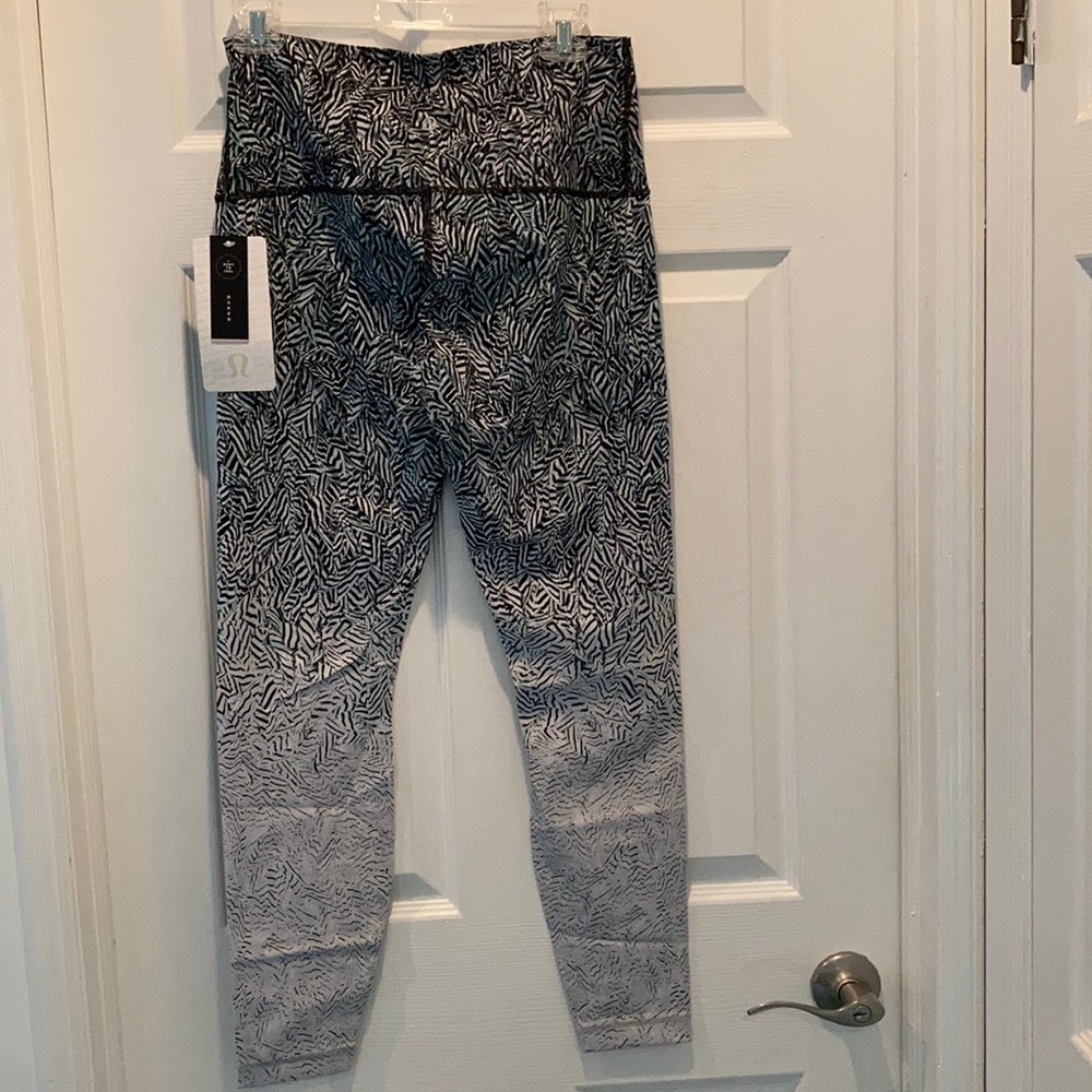 Lululemon Pant - Picture 7 of 8